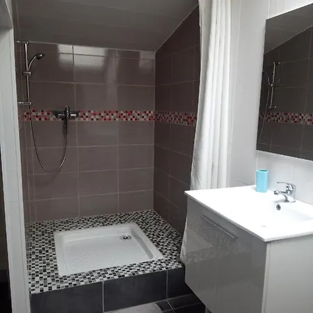 B&B D'hotes 84 De La Maneliere 라플라켈리어