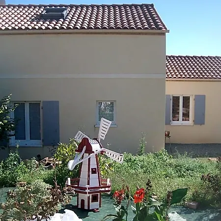 D'hotes 84 De La Maneliere B&B